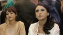 Ayushita dan Acha Septriasa, dua wanita catik yang turut berperan dalam film Kartini. Mendapat karakter yang cukup penting, keduanya pun berusaha untuk maksimal mendalami perannya tersebut. (Galih W. Satria/Bintang.com)
