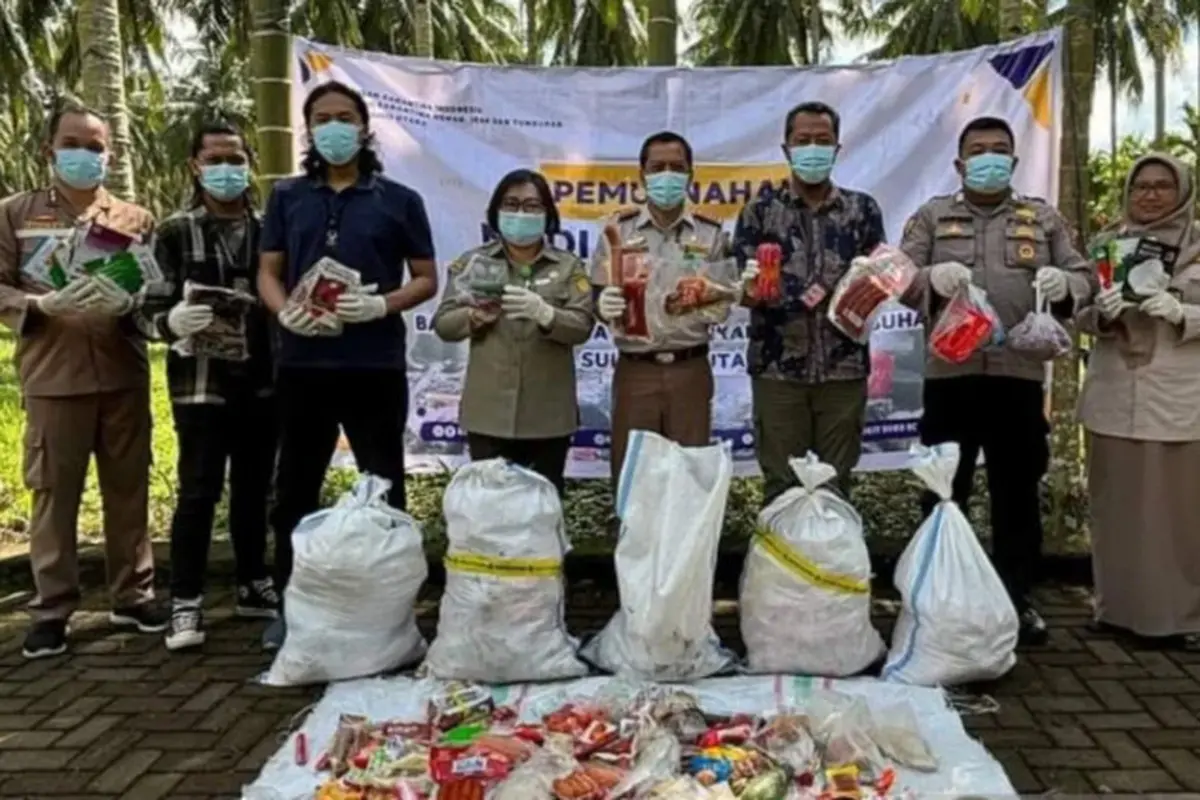 Karantina Sulut memusnahkan ribuan media pembawa hama dan penyakit di daerah tersebut