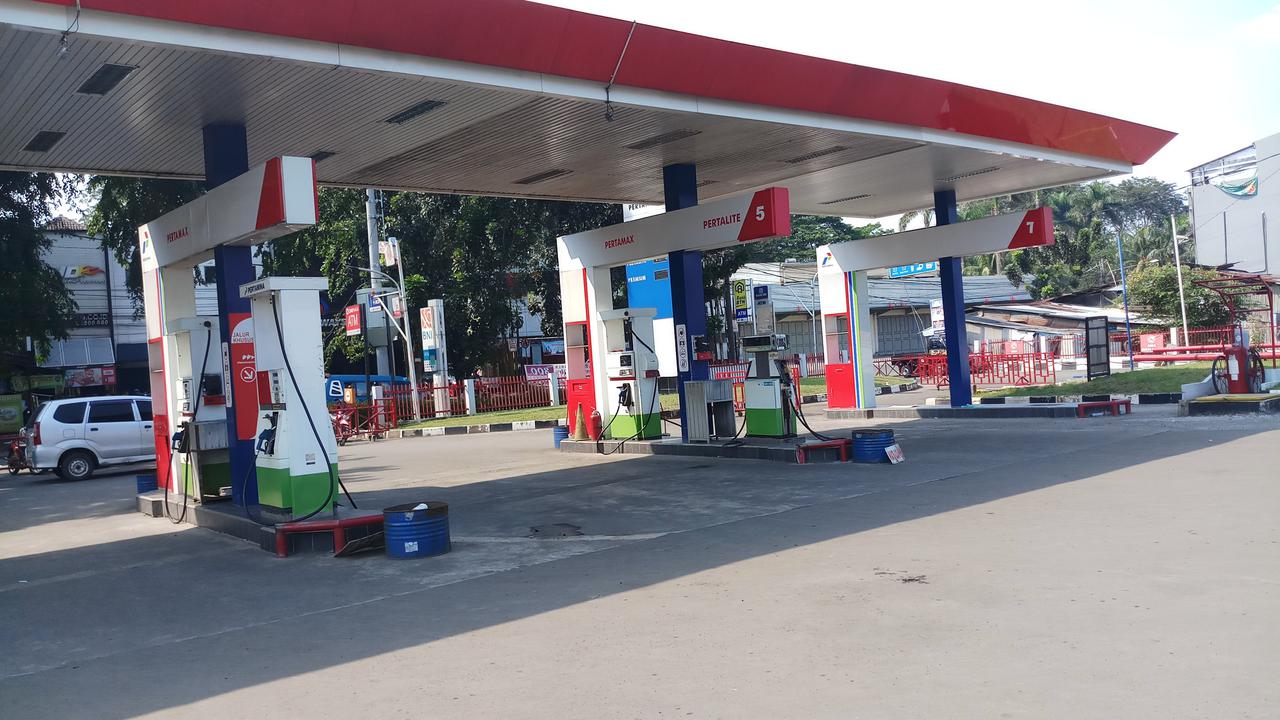 Pom Bensin di sekitar Mako Brimob Kelapa Dua Depok, Jawa Barat tutup