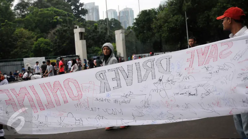 20160828-Pengemudi Angkutan Online Minta Dukungan Warga-Jakarta