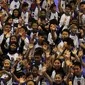 Sejumlah anak tampak antusias saat mengikuti pelatihan basket oleh Jr NBA di Cilandak Sports Center, Jakarta, Sabtu (24/3/2018). Jr NBA program pembinaan global memperkenalkan basket kepada anak-anak. (Bola.com/Asprilla Dwi Adha)