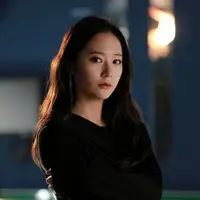 Walaupun masih bergabung dengan fx. namun Krystal membuktikan jika ia tetap bisa berkarya dengan baik di dunia akting. (Foto: Soompi.com)