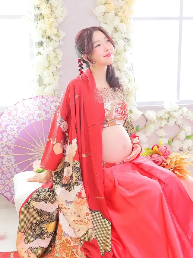 6 Potret Maternity Shoot Influencer Sunny Dahye, Bernuansa Jepang Estetik