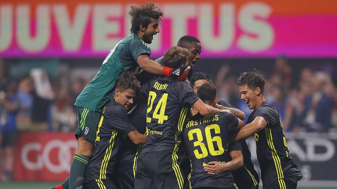 Para Pemain Juventus. (AFP Photo/Kevin C. Cox)