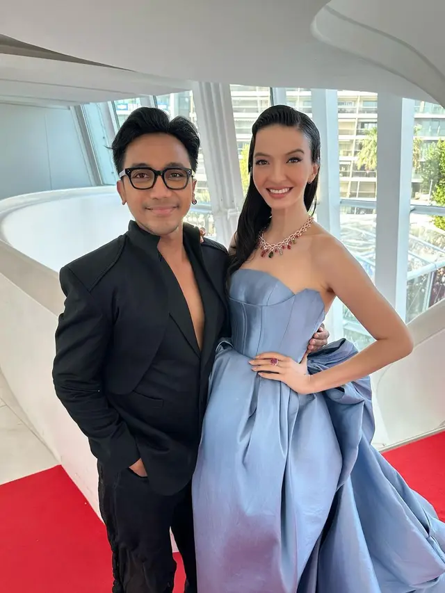 Raline Shah Memukau bak Belle dengan Gaun Rancangan Desainer Medan di Karpet Merah Festival Film Cannes 2023