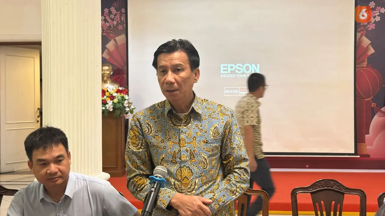 Duta Besar Vietnam untuk Indonesia Ta Van Thong dalam pernyataan pers bersama media di Kedutaan Besar Vietnam, Jakarta, Rabu (12/2/2025). (Liputan6.com/Benedikta Miranti)