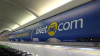 Branding tiket.com di dalam pesawat Citilink Indonesia.