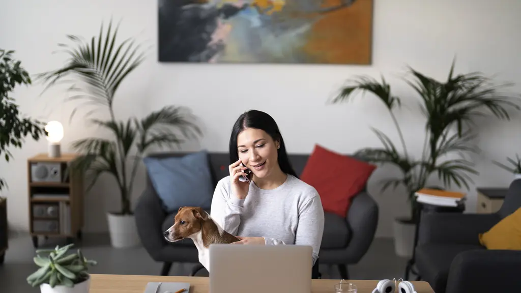 Ilustrasi WFH (copyright Freepik)