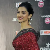 Bagi aktris berusia 29 tahun ini, sosok Ranbir Kapoor masih sama seperti ia bertemu dengannya delapan tahun yang lalu. “Saya berharap dia tidak pernah berubah. Tapi itu telah menjadi perjalanan yang menakjubkan." ujar Deepika. (Bintang/EPA)