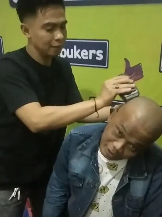 Sang Adik Azani Anak Mendiang Sapri Pantun, Ini 6 Momen Kenangan Dolly dan Kakaknya