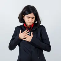 Yuk, simak tanda-tanda serana jantung yang seringkali muncul dari sebulan lalu. [Dok/freepik.com/8photo]