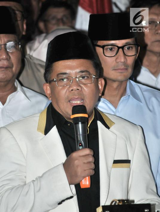 Presiden PKS, Sohibul Iman memberikan keterangan pers saat deklarasi capres cawapres Prabowo - Sandiaga di Kertanegara, Jakarta, Kamis (9/8). Koalisi Gerindra, PAN dan PKS membawa Prabowo-Sandiaga ke Pilpres 2019. (Merdeka.com/Iqbal S Nugroho)
