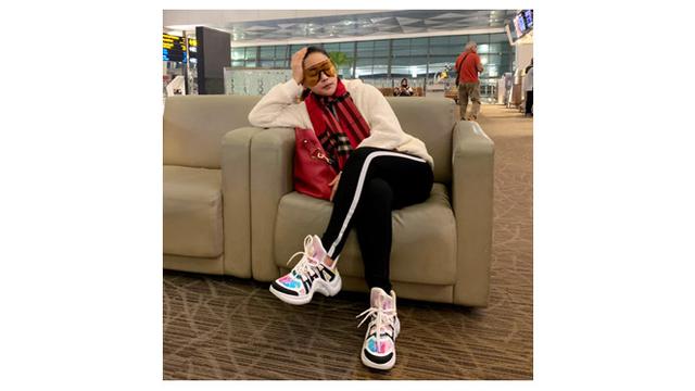 6 Potret 'Fashion Airport' Inul Daratista yang Selalu Tampil Mewah