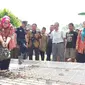 Bupati Sragen, Kusdinar Untung Yuni Sukowati sedang realisasi program kerja. (Foto: Instagram/mbakyunisukowati).