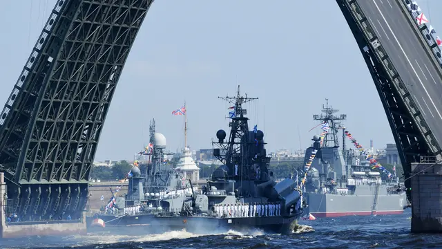 Melihat Gaharnya Kapal-Kapal Perang Rusia