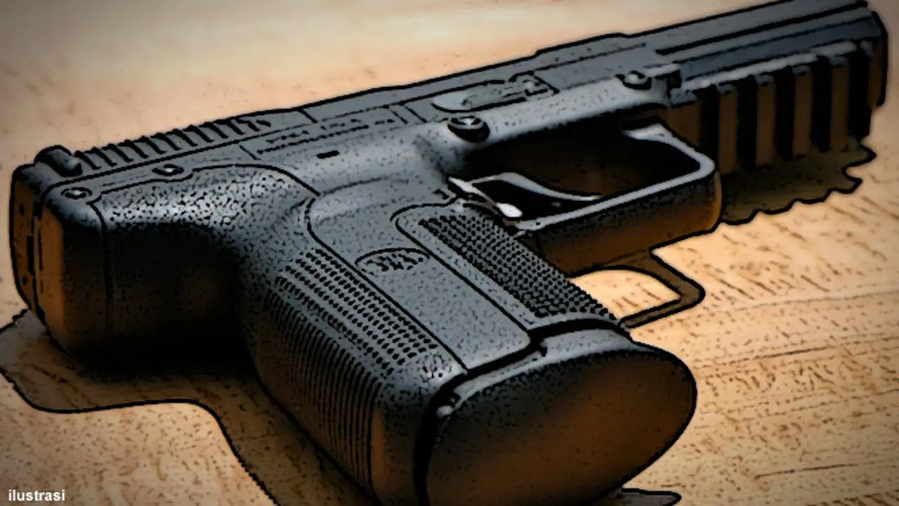 pistol-polisi-130815c.jpg
