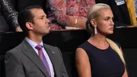 Foto pada tanggal 21 Juli 2016, Donald Trump Jr. dan istrinya Vanessa Trump saat menghadiri Konvensi Nasional Partai Republik di Cleveland, Ohio. Vanessa Haydon menggugat cerai Donald Trump Jr setelah keduanya menikah 12 tahun. (AFP Photo/Robyn Beck)