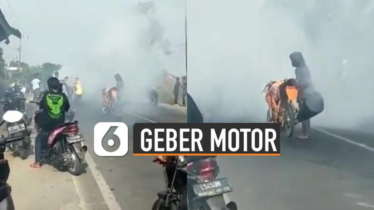 VIDEO: Viral Aksi Geber-Geber Motor di Tengah Jalan