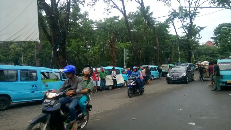 Demo sopir angkot