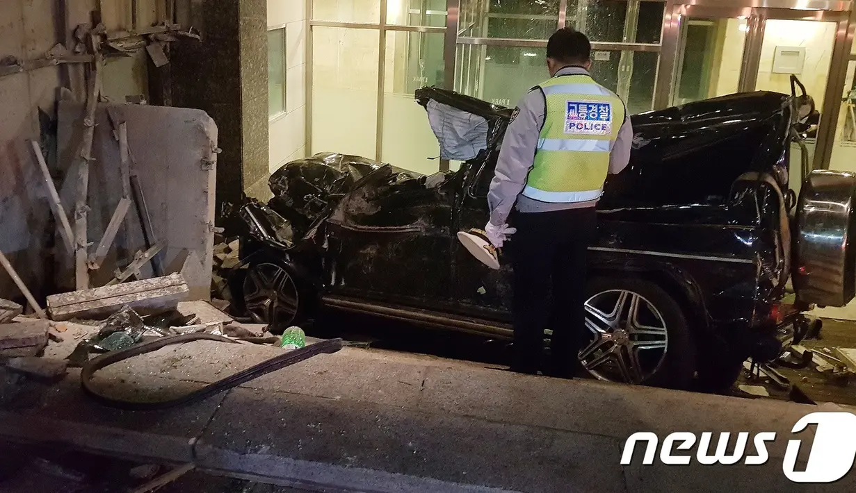 Hingga sampai saat ini, penyebab meninggalnya Kim Joo Hyuk masih simpang siur. Seperti yang dilansir dari Koreaboo, mobil yang dikendarainya tidak ada kendala. (Foto: Koreaboo.com)