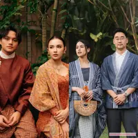 Hari Lebaran tak harus kenakan modest wear, seperti Kaftan dan Gamis. Mahalini Raharja hingga Maudy Ayunda kenakan siluet kebaya dan kimono sebagai busana Lebaran. Intip potret selengkapnya [@mahaliniraharja @maudyayunda]