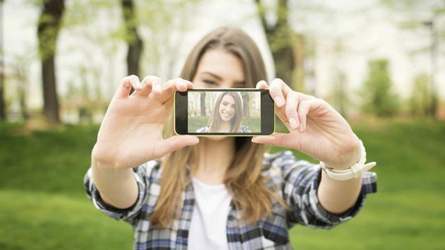 Cari Pasangan Ini 3 Foto Profil Di Medsos Yang Paling Digemari