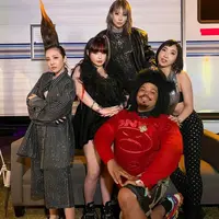 Rambut ‘sapu ijuk’ comeback di panggung Coachella 2022, Sandara Park sukses obati rindu penggemar terhadap zaman debut 2NE1. (Instagram/kerwinfrost).