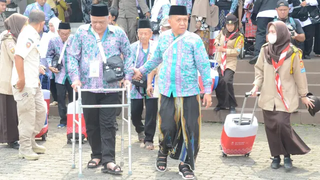 Jemaah Haji Kloter 4 Kabupaten Bogor Didominasi Lansia