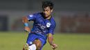 Pratama Arhan. Bek kiri berusia 19 tahun ini berlaga bersama PSIS Semarang di Kompetisi BRI Liga 1 dan baru bermain sebanyak 6 kali. (Bola.com/M. Iqbal Ichsan)