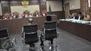Ade Komarudin saat memberi kesaksian di sidang lanjutan sidang perkara korupsi e-KTP, di Gedung Tipikor, Jakarta, Kamis (6/4). Dalam kesempatan itu Akom mengaku tak tahu sama sekali perihal proyek pengadaan e-KTP. (Liputan6.com/Helmi Afandi)