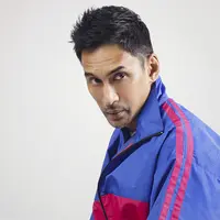Restu Sinaga buka-bukaan tentang dunia bisnis dan rencana pernikahan. (Wardrobe: Restu Sinaga X Balenciaga, Foto: Bambang E Ros, Digital Imaging: Muhammad Iqbal Nurfajri/Fimela.com)