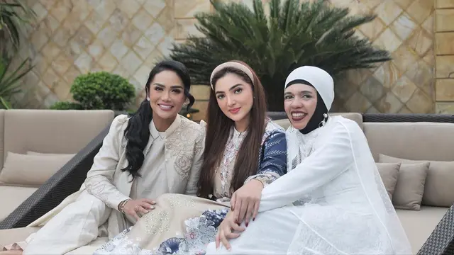 7 Momen Keluarga The Hermansyah, Gen Halilintar dan The Lemos Kumpul Bersama, Curi Perhatian
