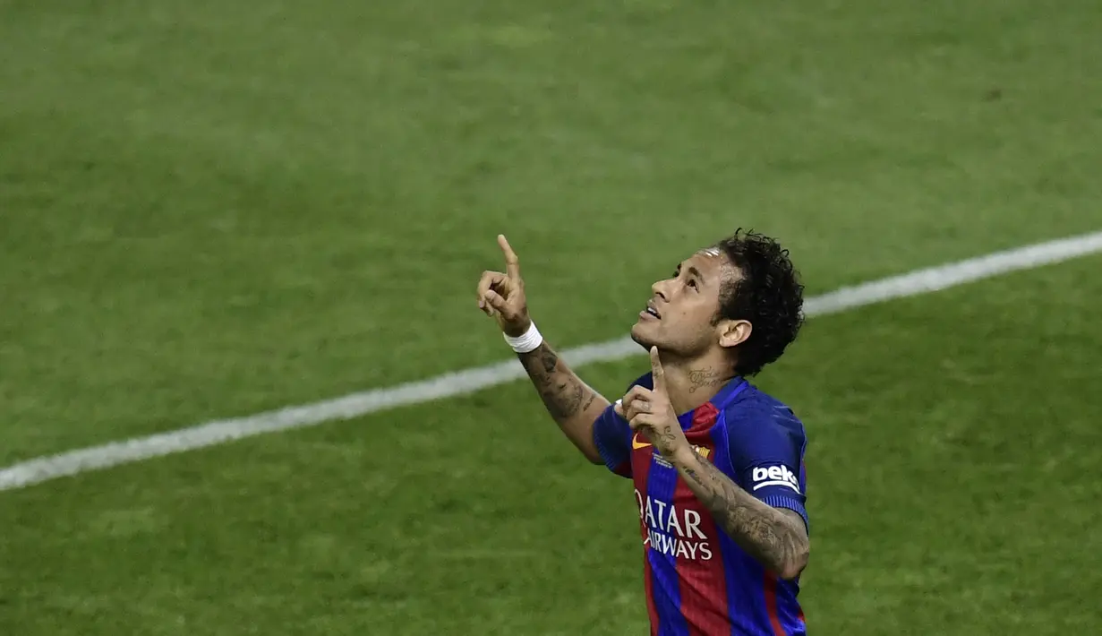 Neymar saat ini diisukan akan meninggalkan Barcelona  menuju PSG.  (AFP/Javier Soriano)