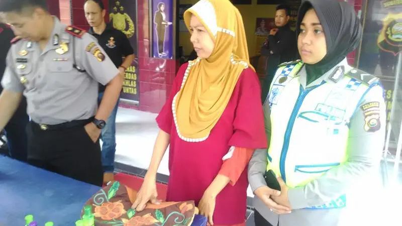 Wanita Hamil Ketagihan Mencuri di Minimarket Waralaba