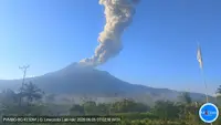 Gunung Lewotobi Laki-Laki Meletus Hebat, Abu Vulkanik Menyeruak 2.500 Meter