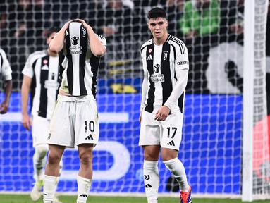 Pemain Juventus tak mampu menutupi kekecewaan setelah dipermalukan VfB Stuttgart di matchday ketiga Liga Champions. (AFP/Marco Bertorello)