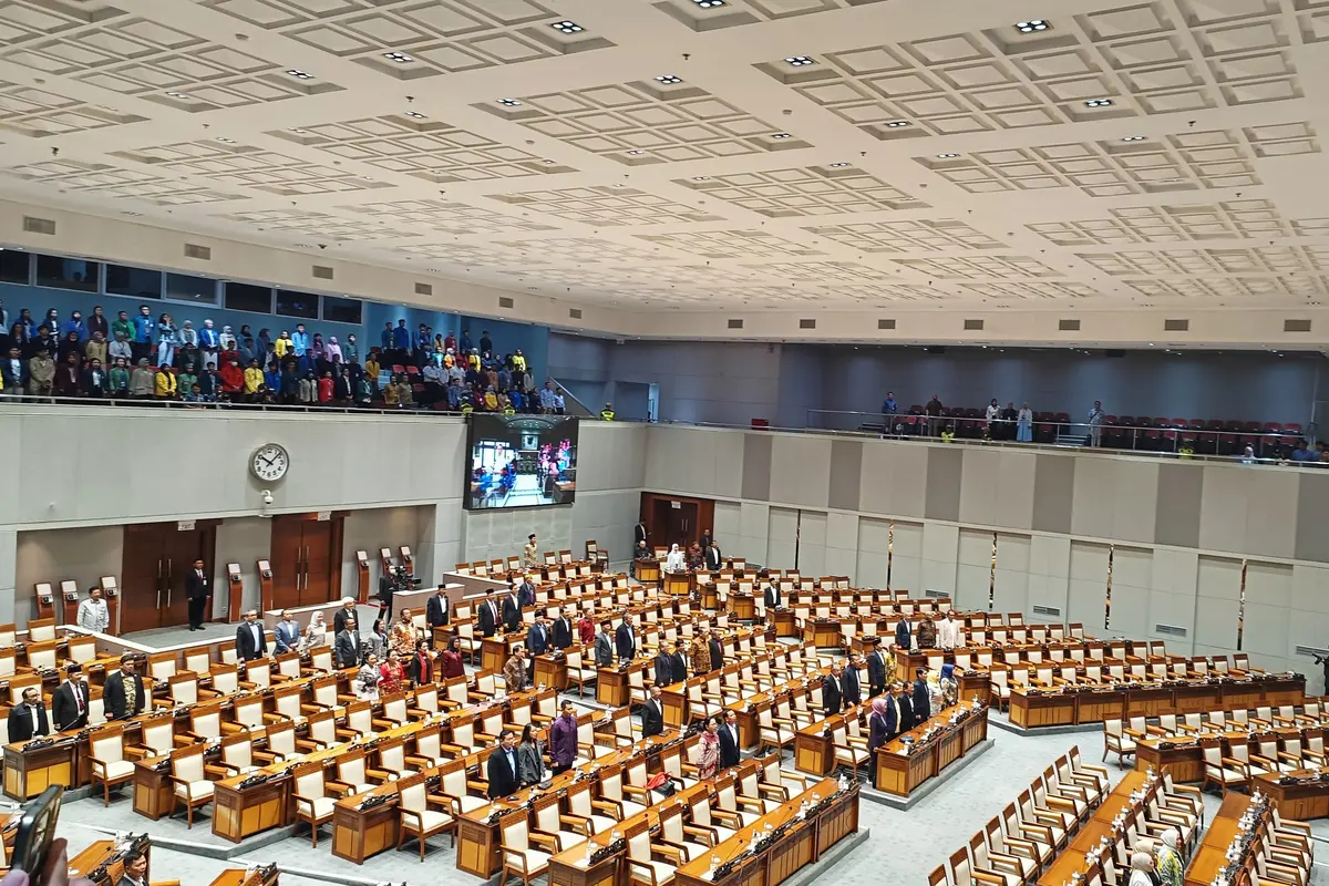 Anggota DPR pada sidang paripurna, Selasa (5/3/2024).