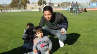 Evan Dimas Darmono saat acara Meet and Greet di Barcelona, Spanyol, Sabtu (20/2/2016). (Bola.com/Reza Khomaini)