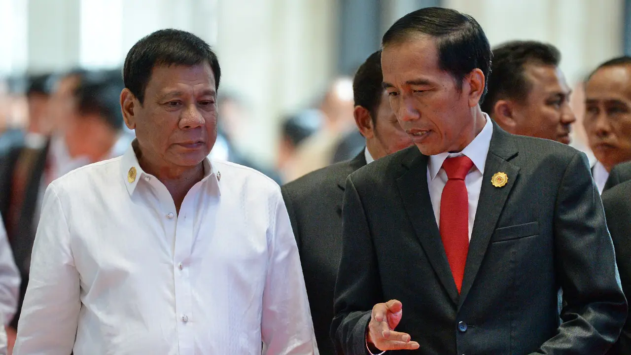 20160907-Jokowi dan Duterte di KTT ASEAN-Reuters