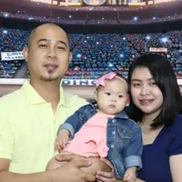 Bukan tanpa sebab, inilah alasan seorang istri tidak perlu “berteman” dengan suami di Facebook atau sosial media lainnya. (Foto: Facebook/Nicole Joanne Meilat)