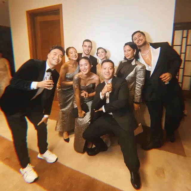 6 Potret Bridesmaid dan Groomsmen Vidi Aldiano-Sheila Dara, Tampil Memukau