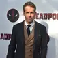 Pemeran utama film Deadpool, Ryan Reynolds berpose untuk sesi foto saat menghadiri pemutaran khusus "Deadpool 2" di AMC Loews Lincoln Square, New York (14/5). (AFP/Hector Retamal)