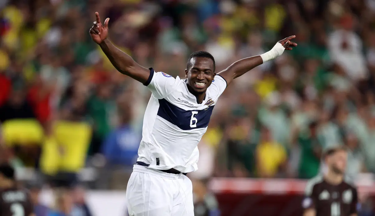 Ekuador unggul selisih gol atas Meksiko. (Chris CODUTO/AFP)