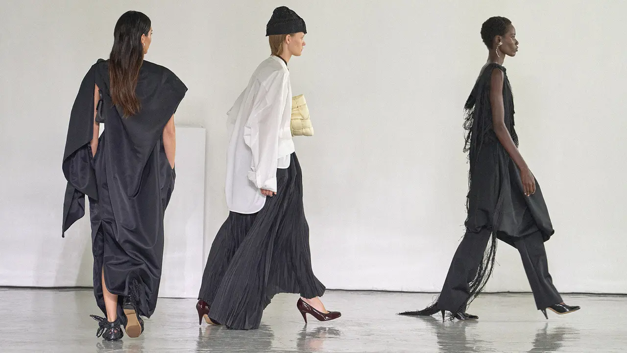 Bottega Veneta Summer 2027 Hadirkan Saat Craftsmanship Ikonis Hadir Lebih Ringan dan Bebas