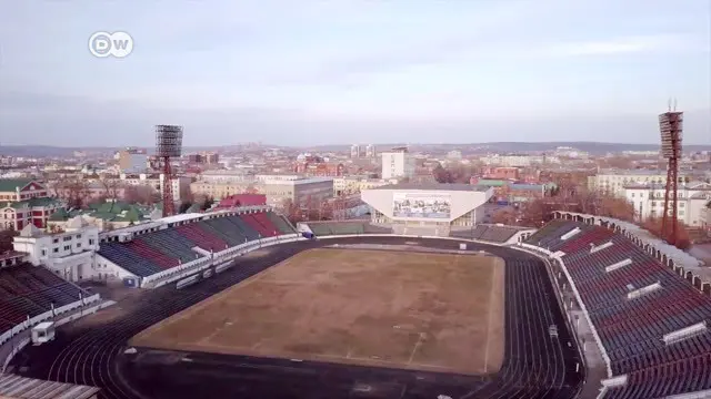 Berita video seri Life is a Pitch dari DW yang kali ini membahas Stadion Trud di Irkutsk, Rusia, stadion yang digunakan untuk dua cabang olahraga berbeda di dua musim yang berbeda juga.