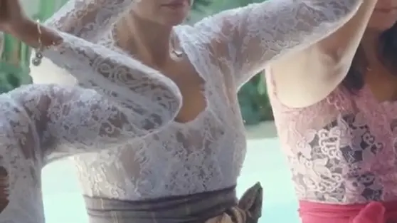 Luna Maya dan Maxime Bouttier Jalani Upacara Melaspas Rumah Baru di Bali