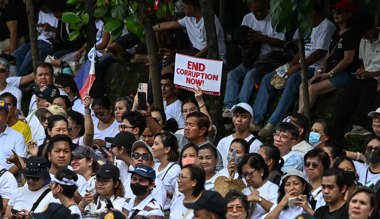 Departemen Keuangan Filipina memperkirakan kehilangan hingga 118,5 miliar peso (US$2 miliar) akibat praktik korupsi proyek banjir sepanjang 2023-2025. (Jam STA ROSA/AFP)