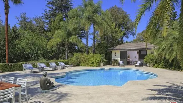 [Bintang] Rumah Adam Levine