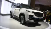 Wuling Almaz Hybrid di IIMS 2023 (Otosia.com/Nazar Ray)