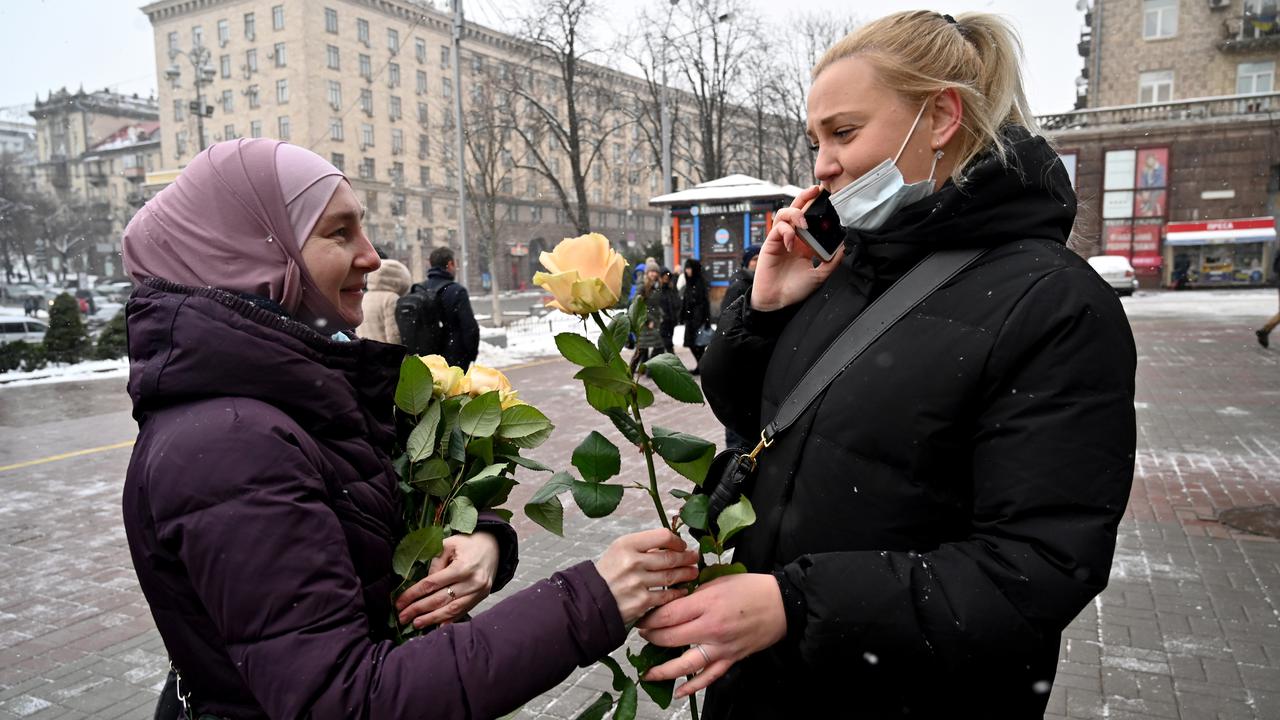 Aksi Perempuan Muslim Ukraina Memperingati Hari Hijab Sedunia